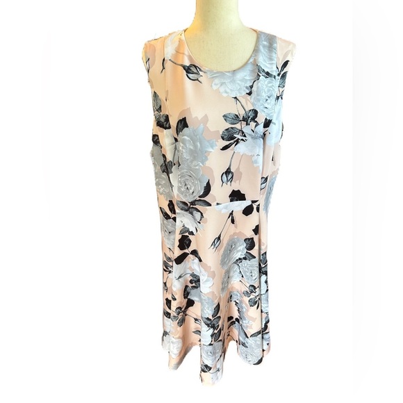Calvin Klein Dress! NWT! Size 18W! Creamy/Peachy Floral! A-Line! Zip-Up Back! - Picture 1 of 11